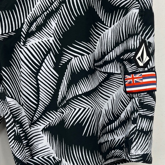 Volcom Men's Black and White Swim Shorts - Picture 3 of 8